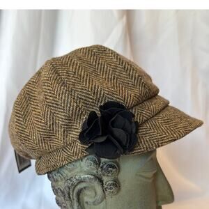 Mucros Weavers Irish Wool Womens Newsboy Cap Herringbone Tweed (NWT)